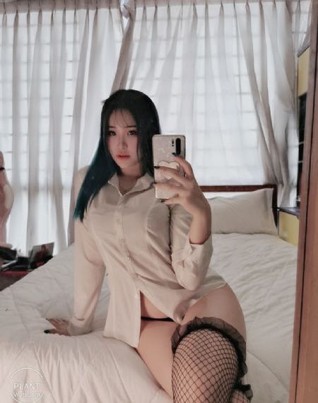 女大学生的沙龙室4