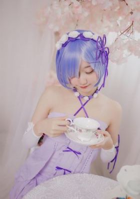 小楼又东风免费观看电视剧